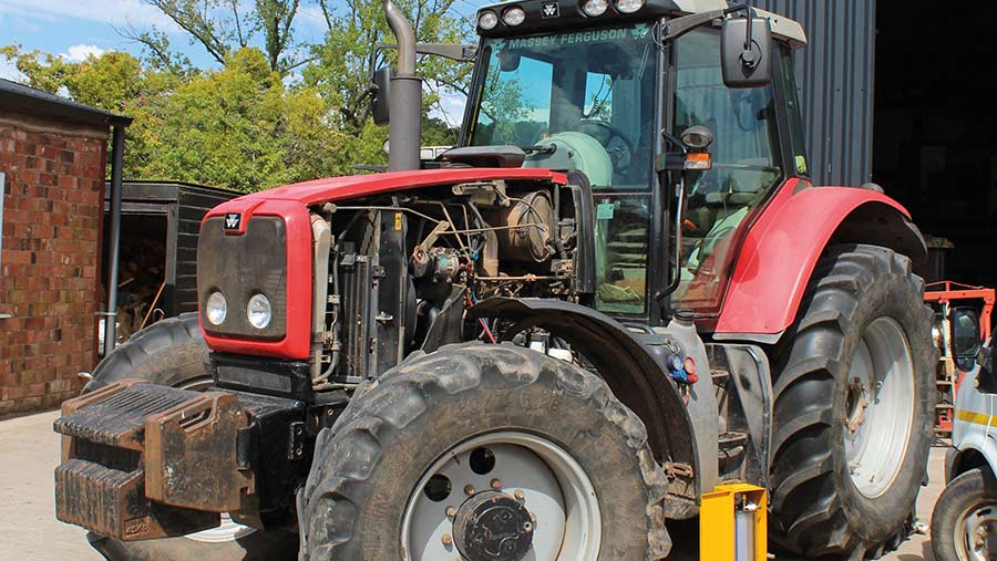 download Massey Ferguson 8100 series tractor workshop manual