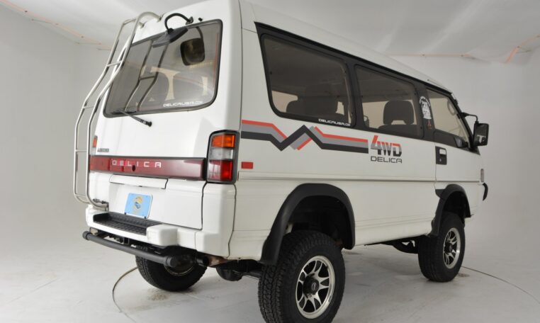 download Mitsubishi Delica L300 workshop manual